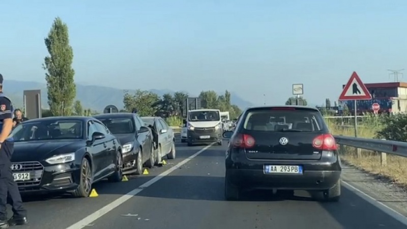 Tre makina përplasen me njëra-tjetrën në Lezhë-Milot, plagoset gruaja