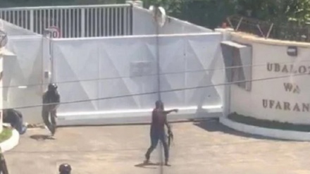 تنزانیہ، فرانسیسی سفارتخانے کے قریب فائرنگ، دو پولیس والے ہلاک۔ ویڈیو
