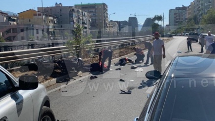 PAMJE TE RENDA/ Aksidentohen policët, ambulanca ngec në trafik