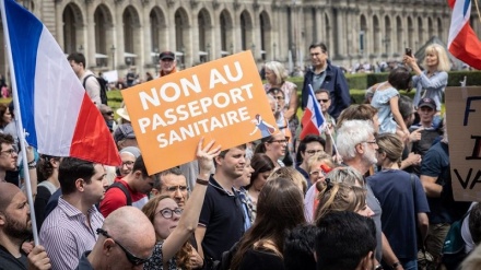 Francuzi i dalje protestuju protiv korona propusnica i vakcina