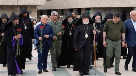 Ermənistan rəhbərliyi Qarabağın müstəqilliyinə təkid edir