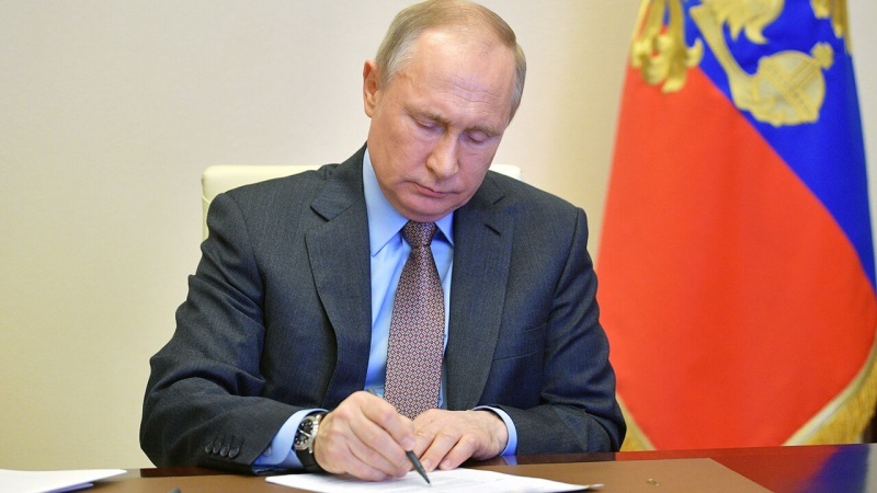 روس نے پابندیوں کے مقابلے کی مدت بڑھا دی 