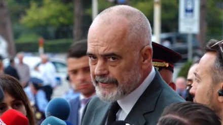 Homazhet për policin e vrarë, Rama: Fëmijët do jenë krenarë për babain që i shërbeu deri në fund shtetit