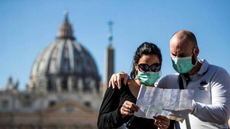 Teste, maska… Italia hap shkollat nesër