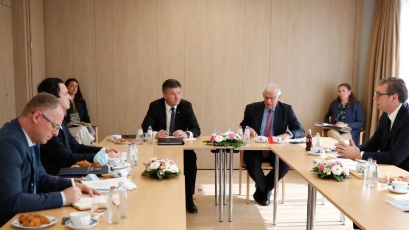 Vazhdon dialogu në Bruksel