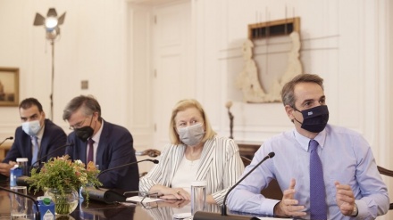 Mitsotakis, dritë jeshile mjekëve pediatër që të vaksinojnë fëmijët 12-17 vjeç