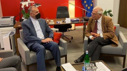 Amir-Abdollahian në takimin me Borrell thekson rifillimin e negociatave bërthamore