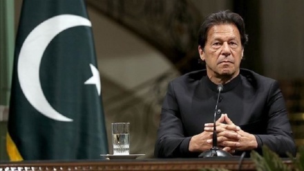 اپوزیشن لوگوں کے ضمیروں کو خرید رہا ہے: عمران خان