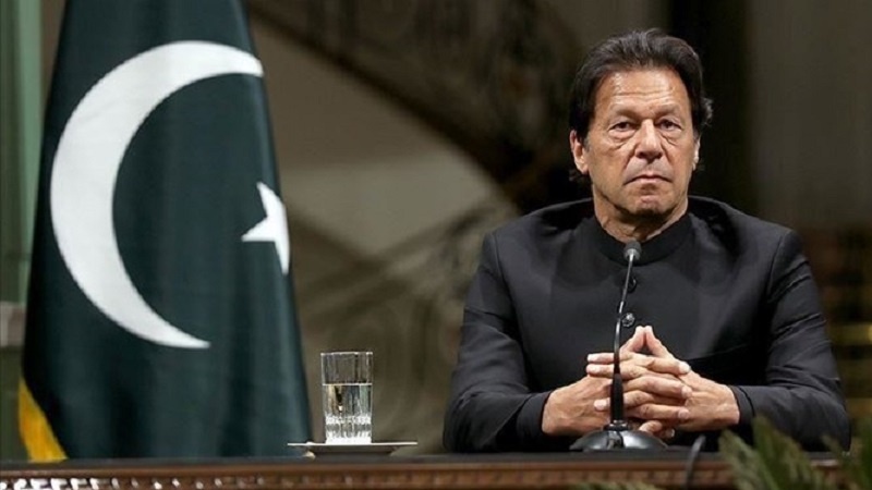 اپوزیشن لوگوں کے ضمیروں کو خرید رہا ہے: عمران خان