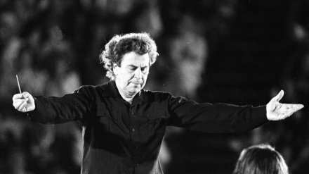 Kombi grek në zi për kompozitorin legjendë, Mikis Theodorakis