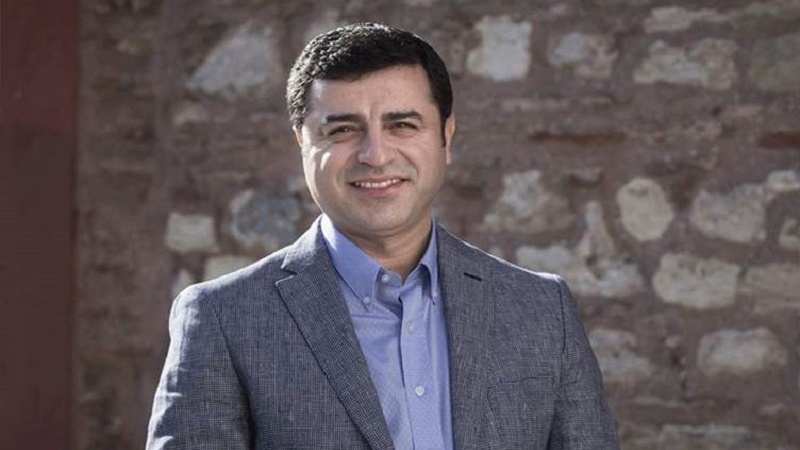 Demirtaş: Bêyî Kurd û çepgiran demokrasî ava nabe 