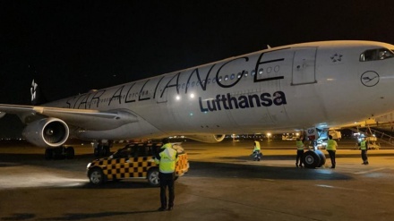 Irani importon 350,000 doza të vaksinës Astrazeneka