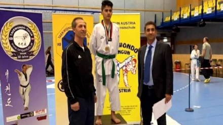 Zarokekî Kurd li Otrîşê di Taykwandoyê de medala zêr wergirt 