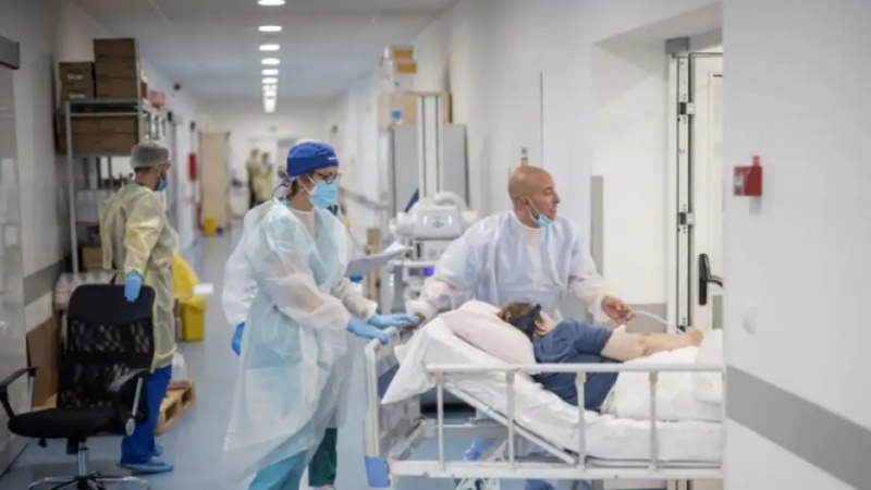 Pandemia/ Serbia shënon 64 viktima nga COVID-19, mijëra raste të reja