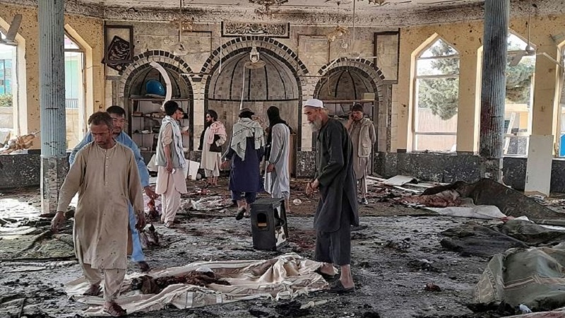 افغانستان؛ شیعہ جامع مسجد میں دھماکہ، درجنوں شہید، واقعے کی ایران کی جانب سے مذمت 