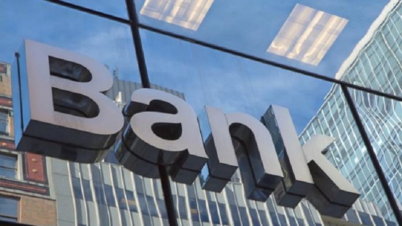 Hansı banklar bağlanacaq?