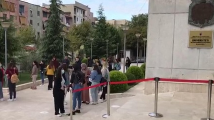 Universitetet hapin dyert për studentët e vaksinuar, në Elbasan vetëm 5% i kanë marrë dozat