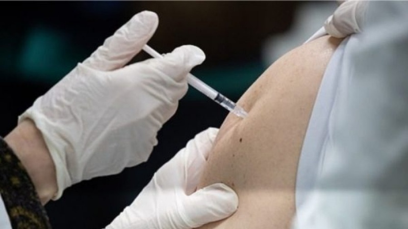 Vaksinimi shmangu mbi 8 mijë vdekje nga koronavirusi në Greqi