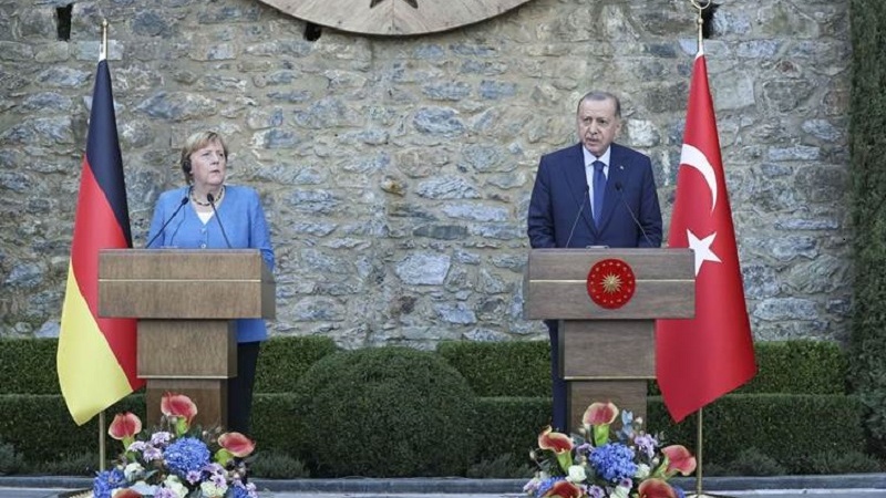 Civîna çapemeniyê ya hevbeş a Erdogan û Merkel li Tirkiyê