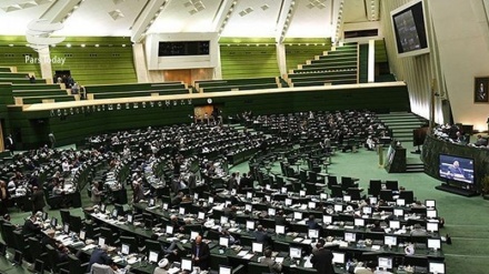 Parlamenti i Iranit i kërkon qeverisë të shfrytëzojë maksimalisht paktin e Shanghajit