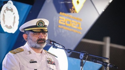 Kontr-admiral İran: 