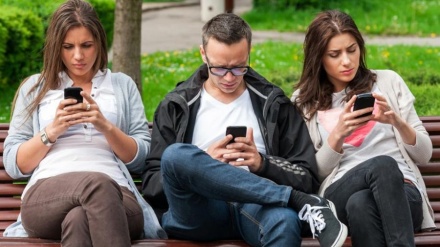 Greqi: adoleshentët e vaksinuar tani mund të përfitojnë 50 GB internet falas