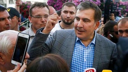 Saakaşvili Gürcüstana geri dönüb