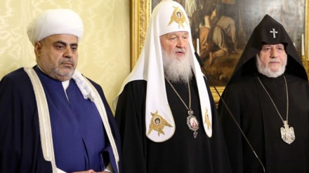 Allahşükür Paşazadə ermənilərin katalikosu ilə görüşüb 