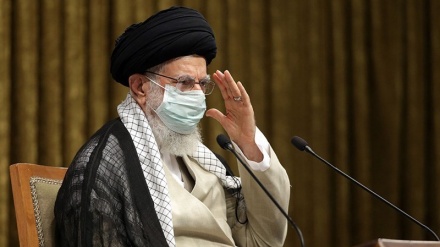 Ne imenujući ih, iranski vrhovni lider pozvao regionalne zemlje da spriječe strane intervencije