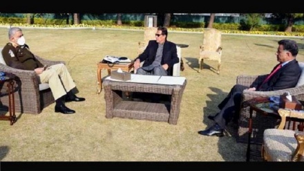 آئی ایس ائی کے سربراہ کی تقرری کے معاملے میں وزیر اعظم عمران خان کی اپنے موقف سے پسپائی