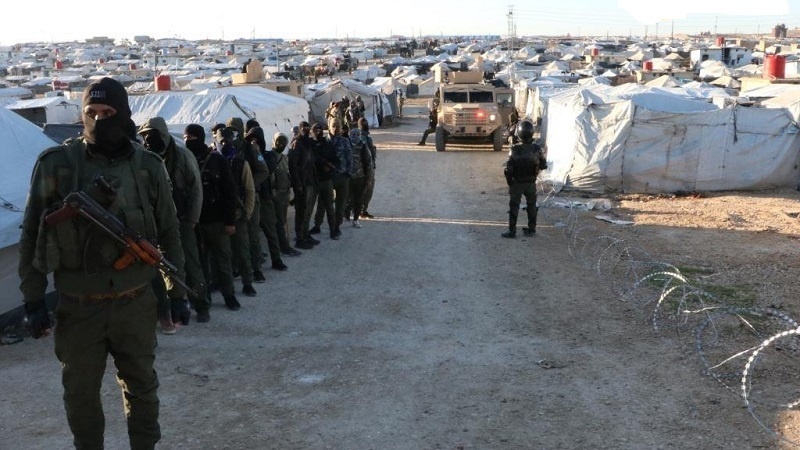  Hêzên Ewlekariya Hundirîn şaneyeke DAIŞ'ê li kampa Holê girt