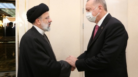 Amir Abdullahian flet për takimin mes Ajetollah Raisi dhe Erdogan në Ashgabat