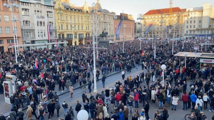 Hiljade ljudi protestovale protiv covid potvrda u Zagrebu