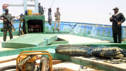 جنوبی ایران کے بحری حدود میں غیرملکی آئل ٹینکر کو پکڑ لیا گیا 