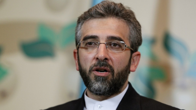 Bagheri mbërriti në Londër për të vazhduar konsultimet