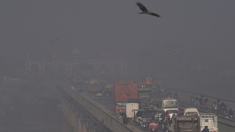 فضائی آلودگی کے باعث لاہور میں دو روز کی چھٹی کا اعلان 