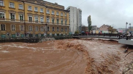 Obilne padavine u BiH: Potopljena brojna naselja i blokiran saobraćaj