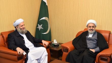 تقریب مذاہب اسلامی اسمبلی کے سیکریٹری کی پاکستان کے وزیر مذہبی امور سے ملاقات 