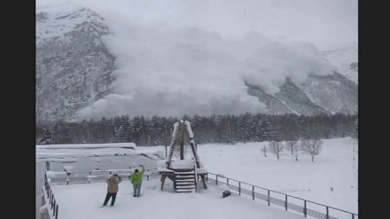 روس، برف کے تودا گرنے کا خوفناک منظر+ ویڈیو