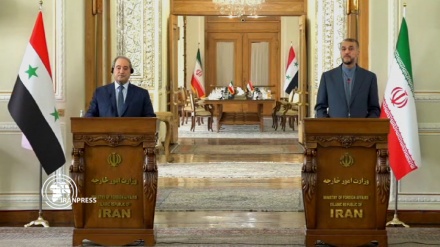 ایران کے مطالبات ایٹمی معاہدے کے دائرے سے باہر نہیں ہیں: وزیر خارجہ ایران