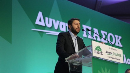 Eurodeputeti Nikos Androulakis mund Papandreun dhe zgjidhet lideri i socialistëve grekë