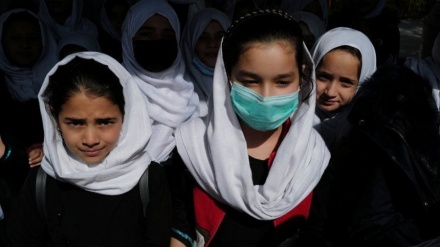 Dëshpërim i vajzave afgane pasi talebanët iu ndaluan vazhdimin e shkollave të mesme
