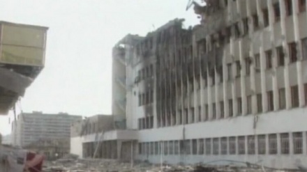 Kuvendi mbush 20 vjet: Kështu dukej ndërtesa e Kuvendit pas bombardimeve të NATO’s në vitin 1999