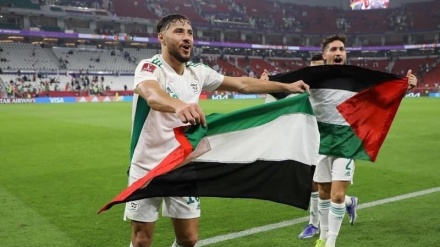 Əlcəzair futbol komandası öz kubokunu Fələstin xalqına təqdim edib