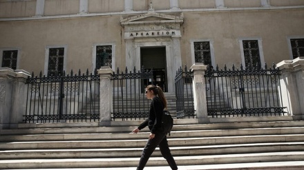 Vaksinimi i detyrueshëm nuk është i paligjshëm, vendos gjykata më e lartë e Greqisë