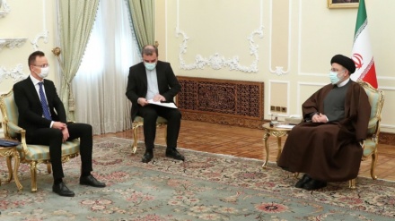 Presidenti Raisi: Vrasja, krimi, gjakderdhja janë pasojat e vetme të pranisë së SHBA-së dhe NATO-s në Afganistan