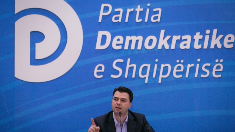     Basha: Sot ishte dita e fundit e Berishës në politikë