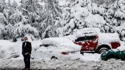ترکی، استنبول شہر میں شدید برفباری، نظام زندگی معطل۔ ویڈیو