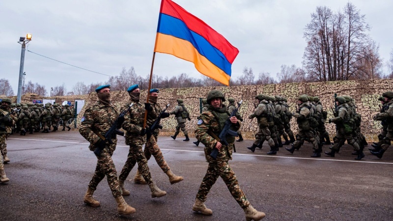 Paqeruajtësit armenë kthehen nga Kosova