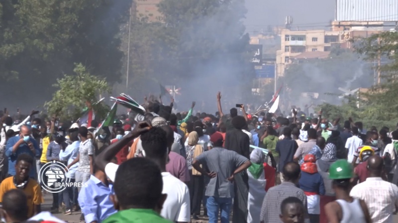 سوڈان میں مظاہرین پر فوج کی فائرنگ سے جاں بحق افراد کی تعداد 79 ہو گئی